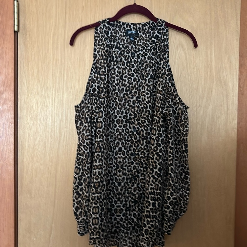 Leopard Print Cold Shoulder Top Nicole Sz lg blouse